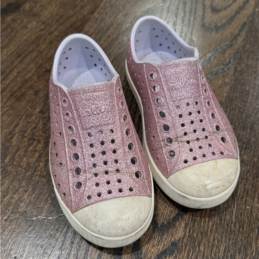 Kids Pink Slip-On native Shoes 9